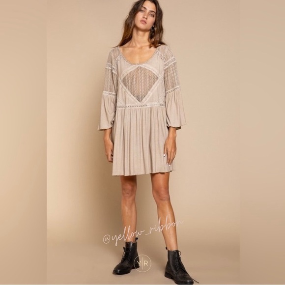 🆕 POL Bell Sleeve Lace Panel Tunic Top/Dress - Picture 3 of 4